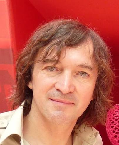 Cali s'est produit à Prades avec sa fille Coco et Juliane